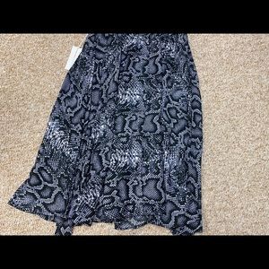 Truly 4 you midi skirt. Beautiful design. NWT